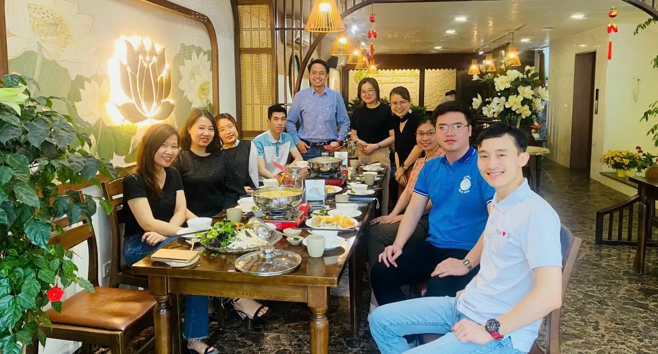 Hình ảnh Đàm Thế Ngọc cùng team HSM 